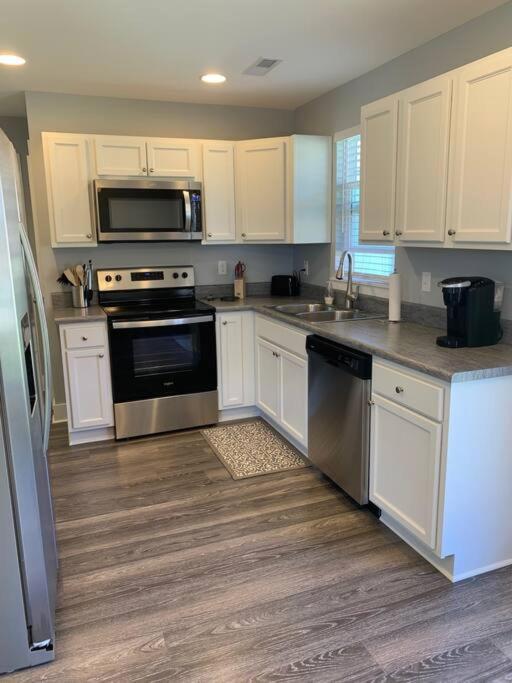 Newly Built Townhome Close To The Asheville Sites Candler Bagian luar foto
